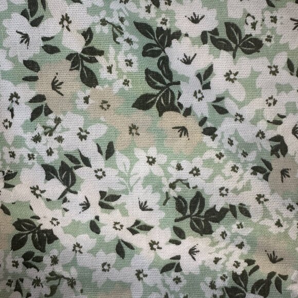 Green Floral Cutout Dress - Picture 2 of 3